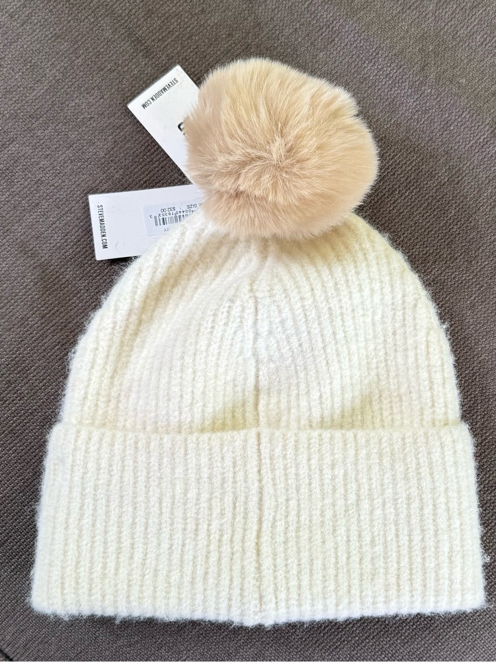 NWT Steve Madden Knit Beanie with Pom - Picture 2 of 3